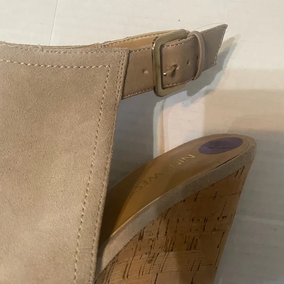 Nine West wedge sandals open toe red patent cork heel suede like upper size 8.5 - Picture 10 of 11